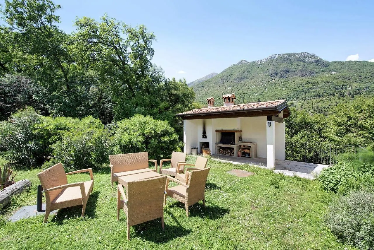 아파트 La Casetta Nel Bosco Garda Lake 토스콜라노마데노