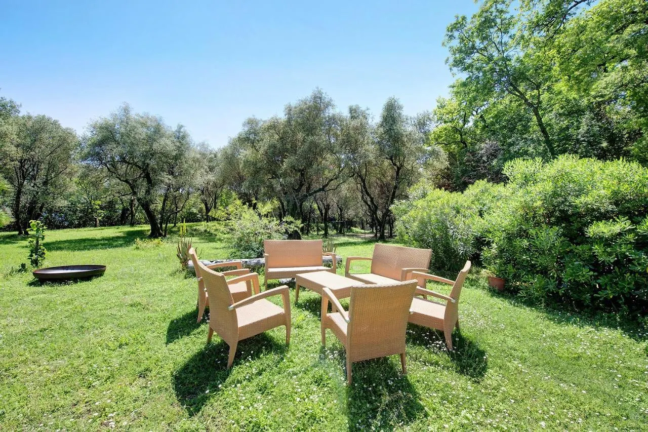 La Casetta Nel Bosco Garda Lake 토스콜라노마데노 0*,